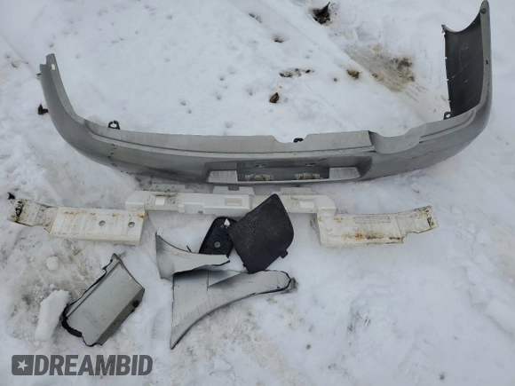 2006 Subaru Impreza i z VIN JF1GG676X6H812235, wystawiony jako Copart lot #43027875 z przebiegiem 133 354 mil mil oraz Szkoda całkowita • Salvage title. Historia ofert i sprzedaży dostępna na DreamBid. Obrazek 12.