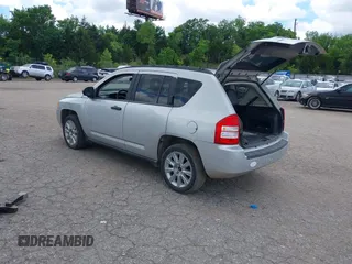 2007 Jeep Compass Sport with VIN 1J8FF47W97D279230, listed as a IAAI auction lot 42207379 with 205,058 mi miles and . Bid and sale history available at carsss.com. Image 3.