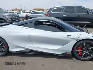 2021 McLaren 765LT z VIN SBM14RCA3MW765344, wystawiony jako IAAI lot #40934179 z przebiegiem 10 900 mil mil oraz . Historia ofert i sprzedaży dostępna na DreamBid. Obrazek 14.