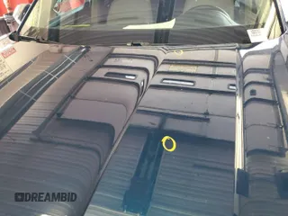 2023 Volkswagen Atlas SE z VIN 1V2HR2CA5PC527628, wystawiony jako IAAI lot #42569146 z przebiegiem 27 424 mil mil oraz . Historia ofert i sprzedaży dostępna na DreamBid. Obrazek 7.
