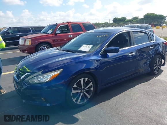 2017 Nissan Altima SR z VIN 1N4AL3AP8HN309048, wystawiony jako IAAI lot #42536729 z przebiegiem 132 465 mil mil oraz . Historia ofert i sprzedaży dostępna na DreamBid. Obrazek 2.