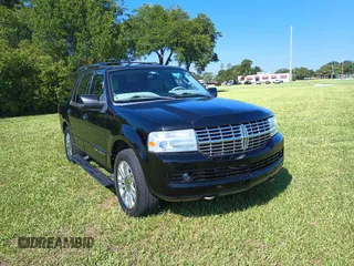 2008 Lincoln Navigator with VIN 5LMFU28528LJ15888, listed as a Copart auction lot 64287105 with 167,705 mi miles and Clean title. Bid and sale history available at DreamBid. Image 1.
