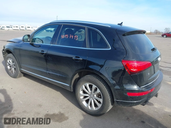 2015 Audi Q5 Premium with VIN WA1CFAFP1FA030479, listed as a IAAI auction lot 40957493 with 103,805 mi miles. Bid and sale history available at carsss.com. Image 3.