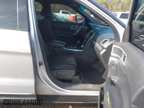 2011 Ford Explorer XLT with VIN 1FMHK7D8XBGA39836, listed as a IAAI auction lot 41314524 with 259,505 mi miles and . Bid and sale history available at carsss.com. Image 5.