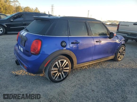 2021 MINI Hardtop 4 Door Cooper S with VIN WMWXU9C04M2N77138, listed as a Copart auction lot 83422584 with 32,370 mi miles and Salvage title. Bid and sale history available at DreamBid. Image 3.