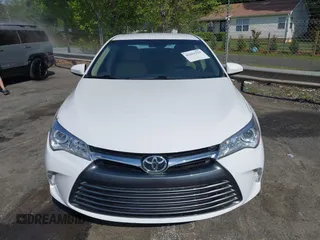 2015 Toyota Camry XLE z VIN 4T1BF1FK9FU874141, wystawiony jako IAAI lot #42025319 z przebiegiem 180 879 mil mil oraz . Historia ofert i sprzedaży dostępna na DreamBid. Obrazek 12.