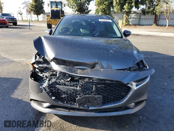 2019 Mazda 3 Premium with VIN JM1BPBEM3K1114809, listed as a Copart auction lot 35785873 with 43,633 mi miles and . Bid and sale history available at DreamBid. Image 5.