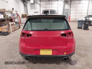 2015 Volkswagen Golf GTI SE with VIN 3VW5T7AU8FM087513, listed as a IAAI auction lot 41095244 with 84,064 mi miles. Bid and sale history available at carsss.com. Image 16.
