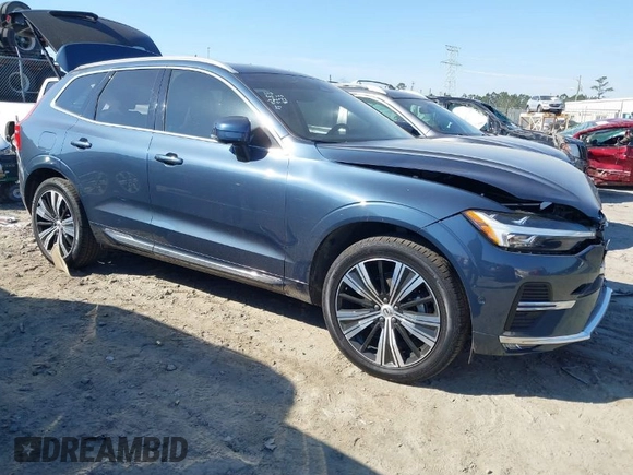 2023 Volvo XC60 Ultimate Bright Theme z VIN YV4L12DF2P1369254, wystawiony jako IAAI lot #41678883 z przebiegiem 24 881 mil mil oraz . Historia ofert i sprzedaży dostępna na DreamBid. Obrazek 1.