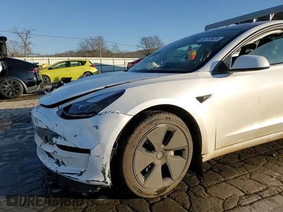 2023 Tesla Model 3 with VIN 5YJ3E1EA8PF548135, listed as a Copart auction lot 88732625 with 33,232 mi miles and Salvage Title. Bid and sale history available at DreamBid. Image 13.