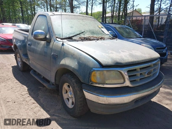 2000 Ford F-150 XL with VIN 1FTZF0722YKB38958, listed as a IAAI auction lot 42050827 with 235,315 mi miles. Bid and sale history available at carsss.com. Image 1.
