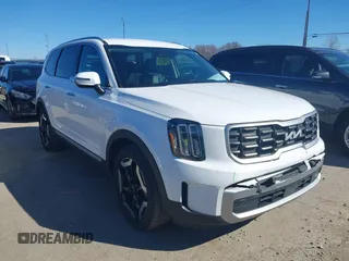2023 Kia Telluride S with VIN 5XYP6DGCXPG347098, listed as a IAAI auction lot 41785572 with 20,821 mi miles and . Bid and sale history available at carsss.com. Image 1.