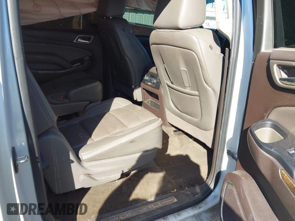 2016 GMC Yukon XL Denali with VIN 1GKS1HKJ7GR280505, listed as a IAAI auction lot 41694888 with 218,621 mi miles. Bid and sale history available at carsss.com. Image 8.