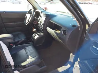2017 Jeep Patriot High Altitude with VIN 1C4NJRFB9HD108704, listed as a IAAI auction lot 41640306 with 69,040 mi miles. Bid and sale history available at carsss.com. Image 5.