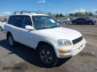 1999 Toyota RAV4 with VIN JT3HP10V2X7144607, listed as a IAAI auction lot 41981418 with 262,631 mi miles. Bid and sale history available at carsss.com. Image 1.