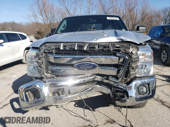 2016 Ford F-250 Lariat with VIN 1FT7W2B64GEB51706, listed as a Copart auction lot 43452465 with 151,944 mi miles and Salvage Title. Bid and sale history available at DreamBid. Image 5.
