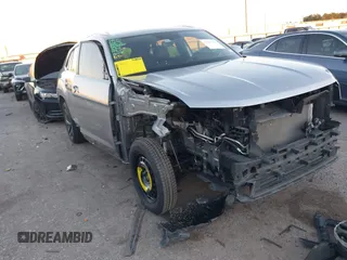 2023 Volkswagen Atlas SE z VIN 1V2KE2CA8PC223209, wystawiony jako IAAI lot #41251422 z przebiegiem 33 921 mil mil oraz . Historia ofert i sprzedaży dostępna na DreamBid. Obrazek 1.