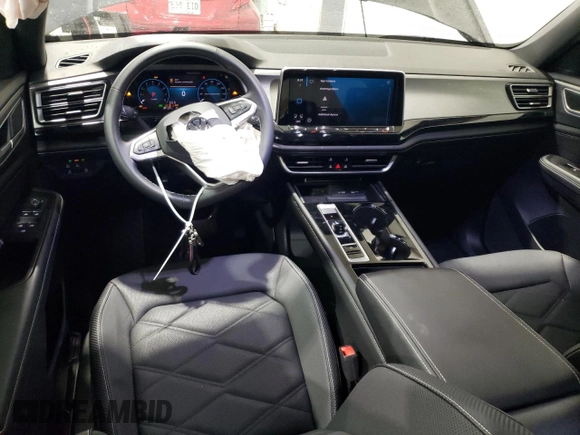 2024 Volkswagen Atlas SE with VIN 1V2WE2CA3RC221565, listed as a Copart auction lot 50817605 with 8,884 mi miles and Salvage title. Bid and sale history available at DreamBid. Image 8.