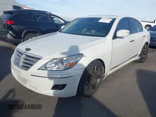 2011 Hyundai Genesis z VIN KMHGC4DF6BU122008, wystawiony jako IAAI lot #41414677 z przebiegiem 151 786 mil mil oraz . Historia ofert i sprzedaży dostępna na DreamBid. Obrazek 2.