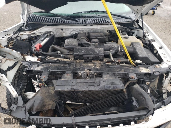 2010 Ford Expedition SSV with VIN 1FMJU1G52AEB48795, listed as a Copart auction lot 86152164 with 107,801 mi miles and Salvage title. Bid and sale history available at DreamBid. Image 12.
