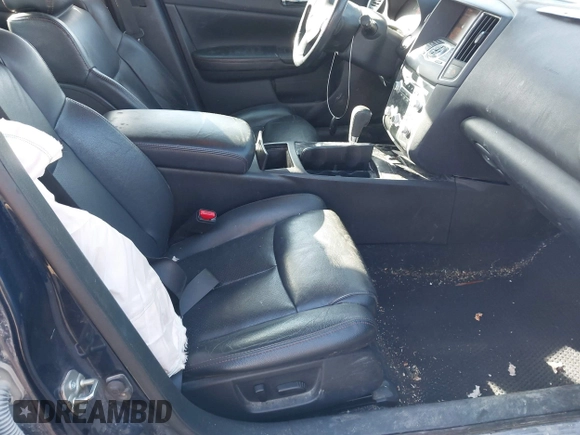 2014 Nissan Maxima SV z VIN 1N4AA5AP7EC460794, wystawiony jako IAAI lot #41493155 z przebiegiem 134 179 mil mil oraz . Historia ofert i sprzedaży dostępna na DreamBid. Obrazek 5.