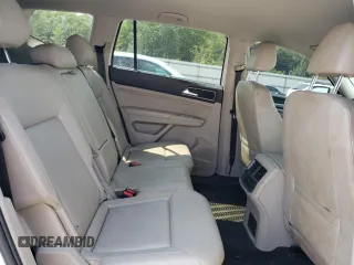 2018 Volkswagen Atlas SE z VIN 1V2PR2CA1JC570706, wystawiony jako Copart lot #68623484 z przebiegiem 136 747 mil mil oraz Szkoda całkowita • Salvage title. Historia ofert i sprzedaży dostępna na DreamBid. Obrazek 11.
