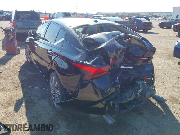 2023 Nissan Altima SL with VIN 1N4BL4EV3PN307743, listed as a IAAI auction lot 41236574 with 31,992 mi miles and . Bid and sale history available at DreamBid. Image 3.