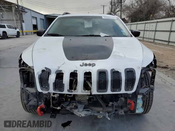 2014 Jeep Cherokee Trailhawk with VIN 1C4PJMBS3EW294676, listed as a Copart auction lot 47652335 with 161,663 mi miles and Salvage Title. Bid and sale history available at carsss.com. Image 5.