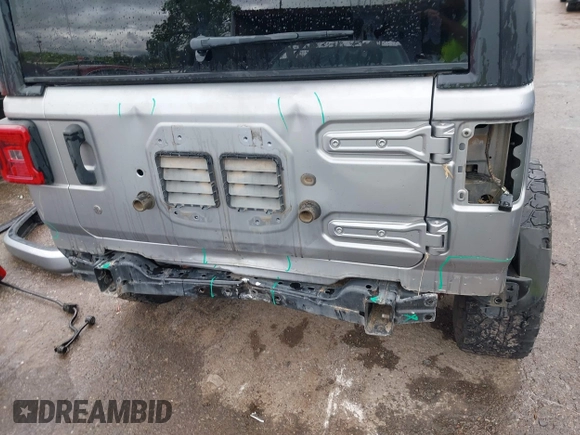 2018 Jeep Wrangler Unlimited Rubicon with VIN 1C4HJXFG4JW174603, listed as a IAAI auction lot 42202302 with 120,229 mi miles and . Bid and sale history available at DreamBid. Image 18.