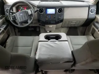 2010 Ford F-250 XL z VIN 1FTSW2BY2AEA50649, wystawiony jako Copart lot #60865215 z przebiegiem 178 506 mil mil oraz Szkoda całkowita • Salvage title. Historia ofert i sprzedaży dostępna na DreamBid. Obrazek 8.