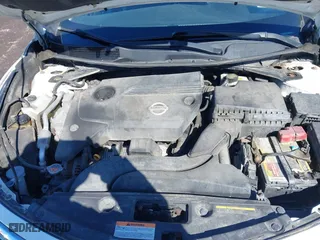 2014 Nissan Altima 2.5 SV with VIN 1N4AL3AP0EC126573, listed as a IAAI auction lot 41731224 with 132,497 mi miles. Bid and sale history available at carsss.com. Image 10.