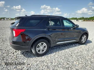 2023 Ford Explorer XLT with VIN 1FMSK7DH9PGC37708, listed as a Copart auction lot 60152715 with 17,697 mi miles and Salvage title. Bid and sale history available at DreamBid. Image 3.