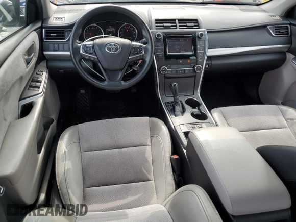 2015 Toyota Camry XLE z VIN 4T1BF1FK4FU956830, wystawiony jako Copart lot #58418565 z przebiegiem 88 771 mil mil oraz Szkoda całkowita • Salvage title. Historia ofert i sprzedaży dostępna na DreamBid. Obrazek 8.