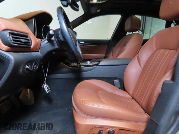 2018 Maserati Levante z VIN ZN661XUA0JX296177, wystawiony jako Copart lot #48325755 z przebiegiem 42 714 mil mil oraz Szkoda całkowita • Salvage title. Historia ofert i sprzedaży dostępna na DreamBid. Obrazek 9.