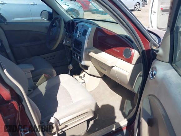 2008 Chrysler PT Cruiser z VIN 3A8FY48B98T126848, wystawiony jako IAAI lot #42121994 z przebiegiem 102 949 mil mil oraz . Historia ofert i sprzedaży dostępna na DreamBid. Obrazek 5.