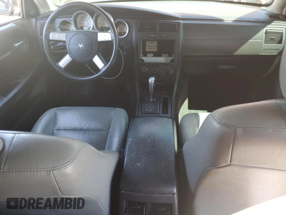 2006 Dodge Magnum R/T z VIN 2D4GV57256H121134, wystawiony jako Copart lot #49896945 z przebiegiem 83 640 mil mil oraz Szkody całkowita. Historia ofert i sprzedaży dostępna na DreamBid. Obrazek 8.