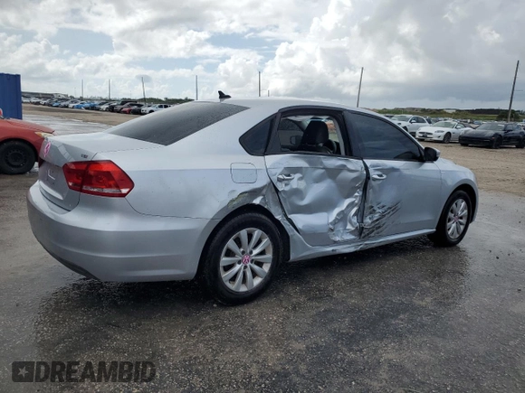 2015 Volkswagen Passat Limited Edition with VIN 1VWAT7A30FC009315, listed as a Copart auction lot 61481785 with 50,012 mi miles and Salvage title. Bid and sale history available at DreamBid. Image 3.