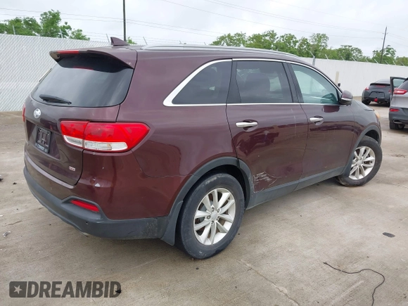 2017 Kia Sorento LX with VIN 5XYPG4A31HG259077, listed as a IAAI auction lot 42199198 with Not Provided miles. Bid and sale history available at carsss.com. Image 4.