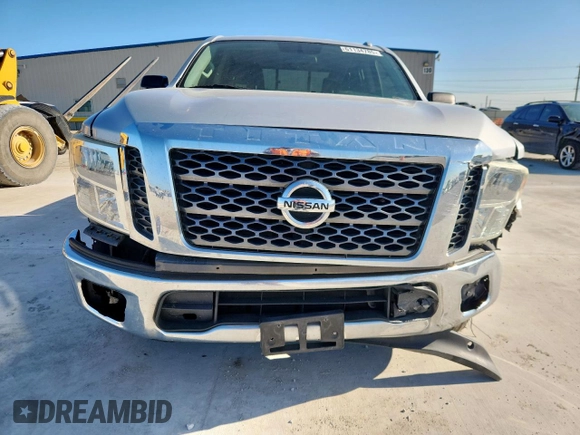 2017 Nissan Titan SV with VIN 1N6AA1EKXHN522857, listed as a Copart auction lot 61134785 with 168,380 mi miles and Salvage title. Bid and sale history available at DreamBid. Image 5.
