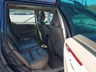 2007 Volvo XC70 with VIN YV4SZ592571273632, listed as a IAAI auction lot 42166678 with 199,891 mi miles. Bid and sale history available at carsss.com. Image 8.