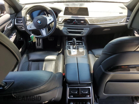 2020 BMW 7 Series 740i z VIN WBA7T2C02LGF96611, wystawiony jako Copart lot #61451935 z przebiegiem 61 185 mil mil oraz Szkoda całkowita • Salvage title. Historia ofert i sprzedaży dostępna na DreamBid. Obrazek 8.