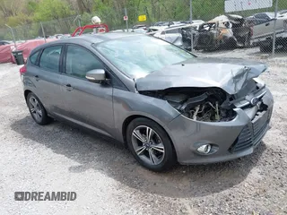 2014 Ford Focus SE z VIN 1FADP3K28EL315914, wystawiony jako IAAI lot #42113171 z przebiegiem 153 781 mil mil oraz . Historia ofert i sprzedaży dostępna na DreamBid. Obrazek 1.