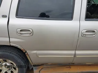 2001 Chevrolet Tahoe LT z VIN 1GNEK13T01R128643, wystawiony jako IAAI lot #42286231 z przebiegiem 186 852 mil mil oraz . Historia ofert i sprzedaży dostępna na DreamBid. Obrazek 19.