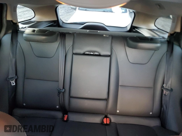 2018 Volvo V60 z VIN YV440MWK9J2053297, wystawiony jako Copart lot #43682195 z przebiegiem 66 029 mil mil oraz Szkoda całkowita • Salvage title. Historia ofert i sprzedaży dostępna na DreamBid. Obrazek 10.