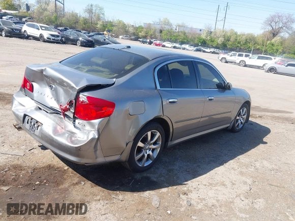 2005 Infiniti G35 with VIN JNKCV51F15M308050, listed as a IAAI auction lot 42048464 with Not Provided miles. Bid and sale history available at carsss.com. Image 4.