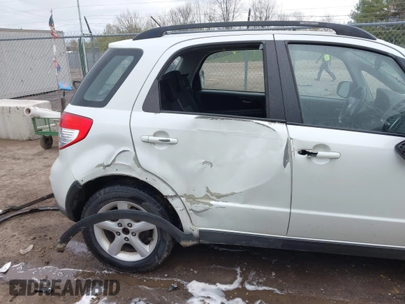 2007 Suzuki SX4 with VIN JS2YB413375110637, listed as a IAAI auction lot 42023013 with 226,585 mi miles. Bid and sale history available at carsss.com. Image 6.