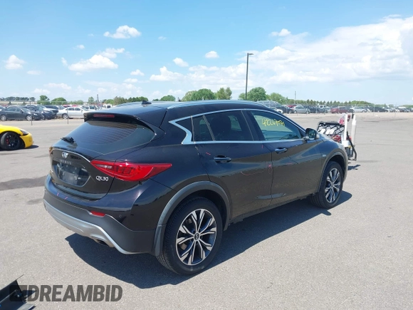 2017 Infiniti QX30 Premium with VIN SJKCH5CR1HA039616, listed as a IAAI auction lot 42267071 with 75,481 mi miles and . Bid and sale history available at DreamBid. Image 4.