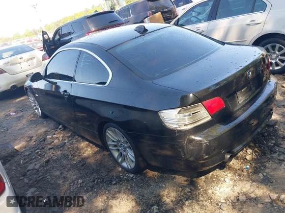 2007 BMW 3 Series 335i z VIN WBAWB73507P036614, wystawiony jako IAAI lot #42065259 z przebiegiem 193 368 mil mil oraz . Historia ofert i sprzedaży dostępna na DreamBid. Obrazek 3.