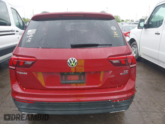 2018 Volkswagen Tiguan S with VIN 3VV0B7AX3JM095118, listed as a IAAI auction lot 42319834 with 100,759 mi miles and . Bid and sale history available at DreamBid. Image 17.