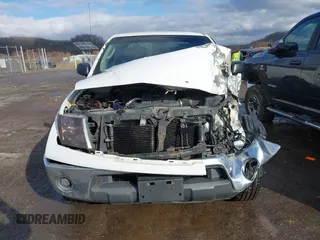 2007 Nissan Frontier SE z VIN 1N6AD07UX7C421926, wystawiony jako IAAI lot #41510697 z przebiegiem 273 908 mil mil oraz . Historia ofert i sprzedaży dostępna na DreamBid. Obrazek 12.